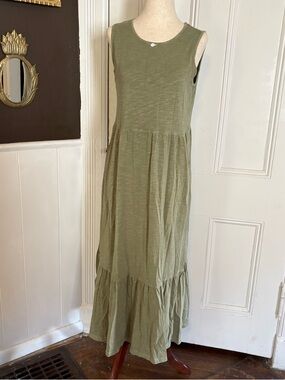 Old Navy Olive Maxi Dress Size Small Sleeveless Tiered Boho w/ Handmade Flower